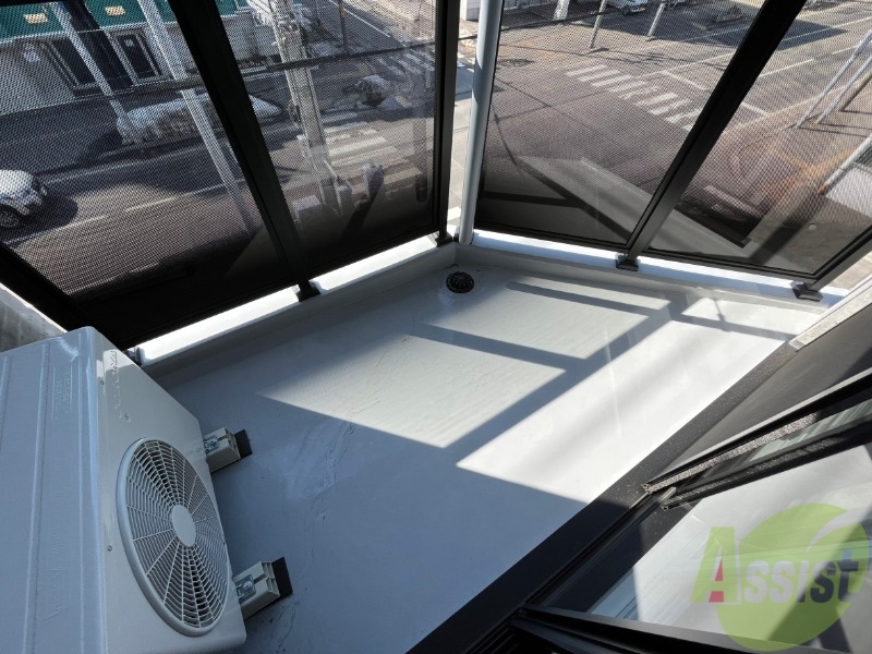 バルコニー　バルコニーが広くプチガーデニングも出来そうですね～。