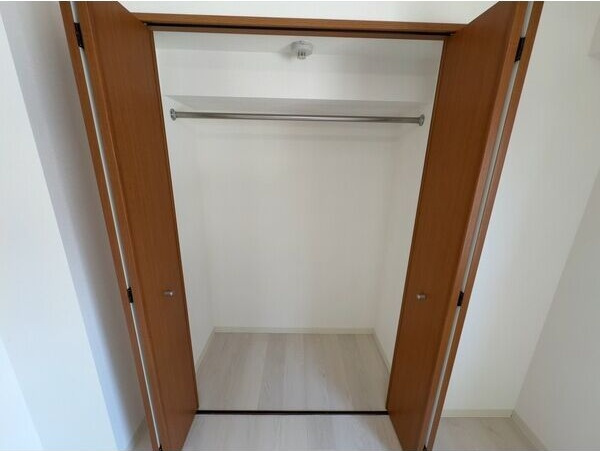 収納　※写真は同じマンションの違う部屋のものになります。