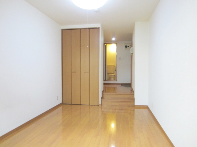 その他部屋・スペース　ちょっとした階段がおしゃれなお部屋です！