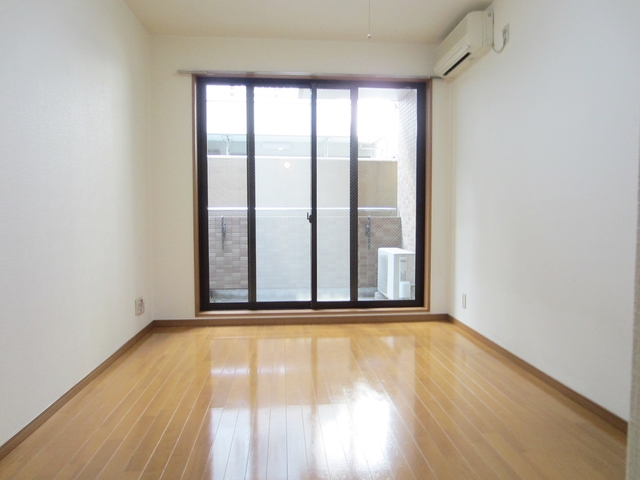 居室・リビング　明るいお部屋です！