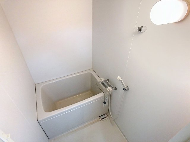 バス・シャワールーム　3階別室の参考写真です。現況を優先します。(303)