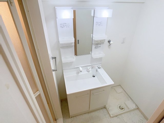 洗面設備　3階別室の参考写真です。現況を優先します。(303)