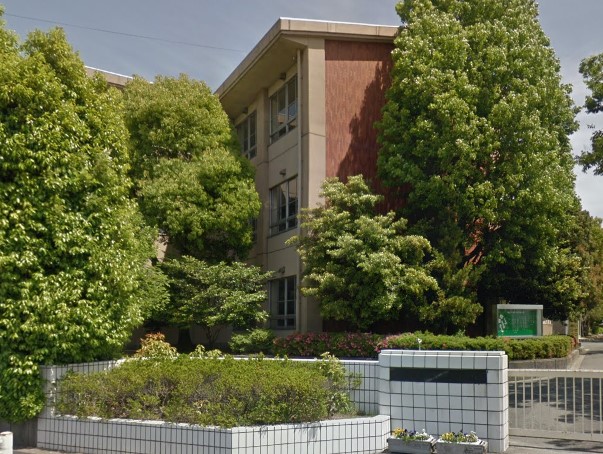 小学校　刈谷市立朝日小学校（小学校）まで125m