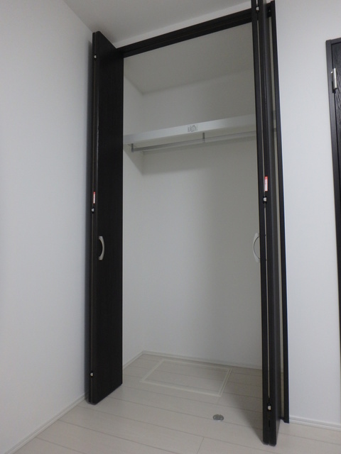 収納　一人なら十分な収納です。