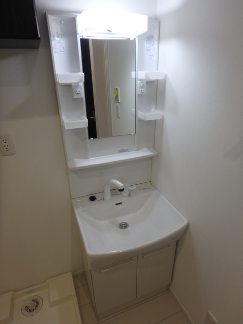 洗面設備　毎日使いますよね…独立洗面台。