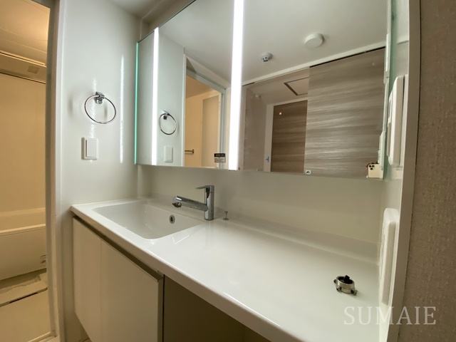 洗面設備　独立洗面台です！