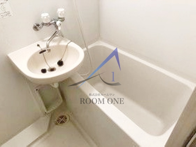 バス・シャワールーム　お風呂です。