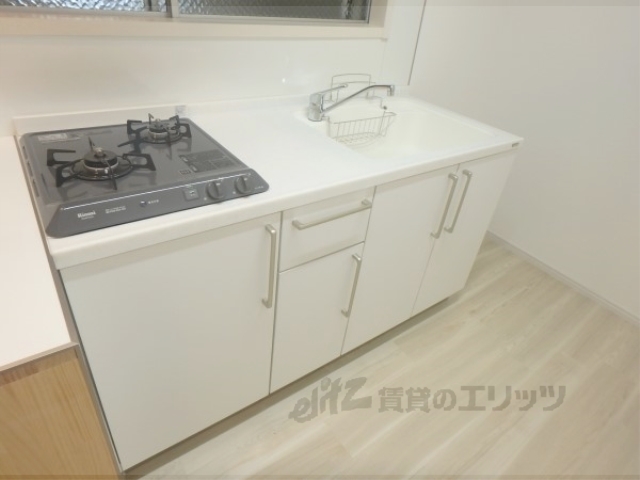 キッチン　調理スペースがあり使い易いです