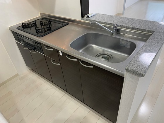 キッチン　※別部屋の写真です