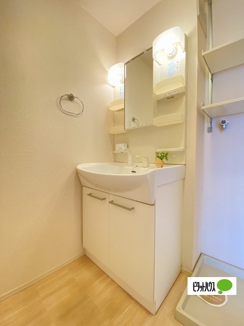 洗面設備　洗髪洗面化粧台