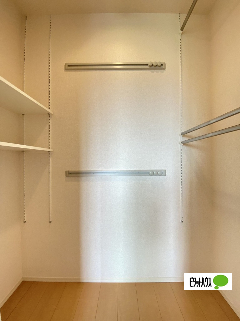 収納　ウォークインクローゼット