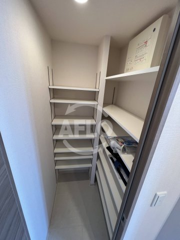 収納　ブランズタワー南堀江　シューズインクローゼット