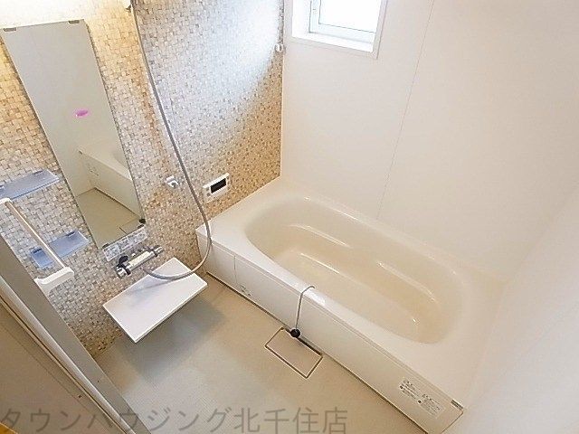 バス・シャワールーム　バス