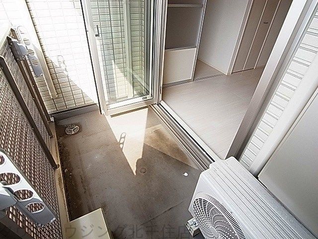 バルコニー　バルコニー