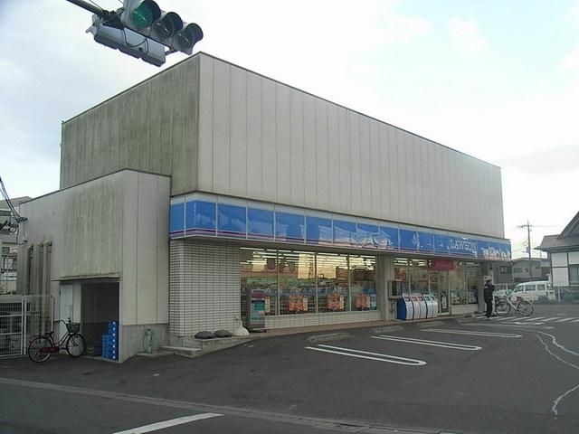 コンビニ　ローソン（コンビニ）まで679m