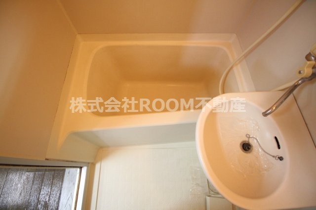 バス・シャワールーム　ゆったり過ごせるお風呂です