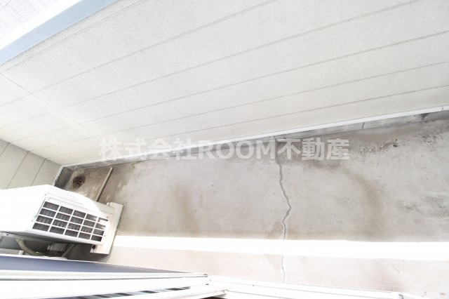 バルコニー　陽当たり良好なバルコニーです