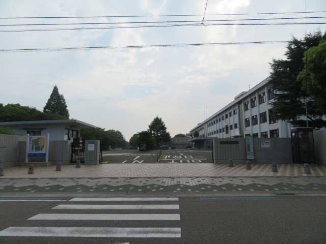 高校・高専　新居浜工業高等専門学校（高校・高専）まで453m