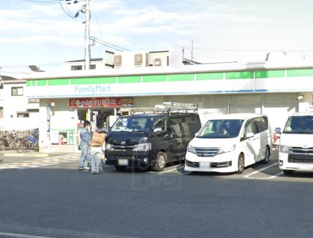 コンビニ　ファミリーマート　豊中旭丘（コンビニ）まで128m