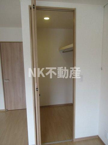 収納　ウォークインクローゼットです