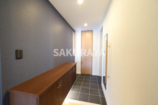 玄関　現況と異なる場合がございます。