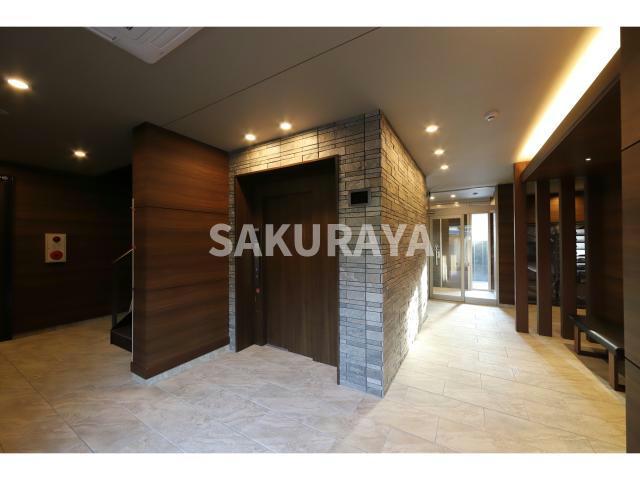 エントランス　エレベーターホール