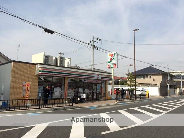 コンビニ　セブンイレブン（コンビニ）まで387m