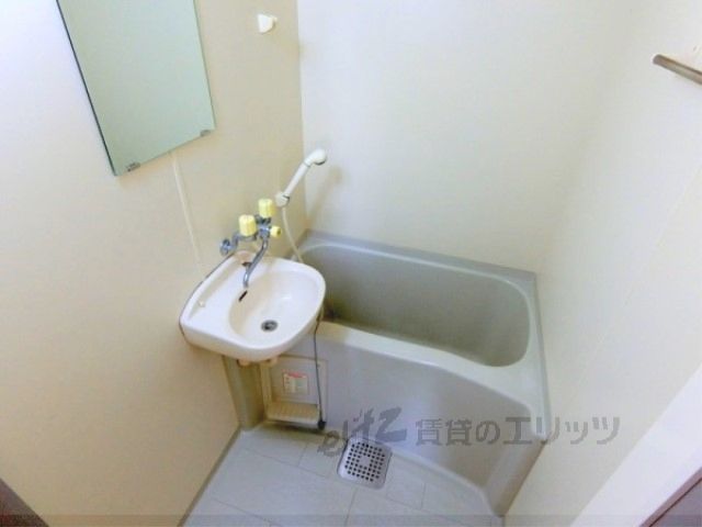 バス・シャワールーム　風呂