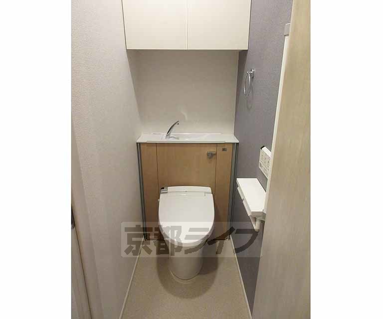 トイレ　ウォシュレット付・