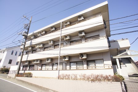 建物外観　丈夫で安心の鉄筋コンクリート造マンションです☆