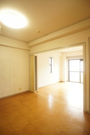 居室・リビング　木の温もりがやさしいフローリング