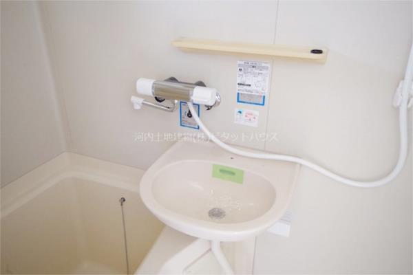 洗面設備　浴室内洗面