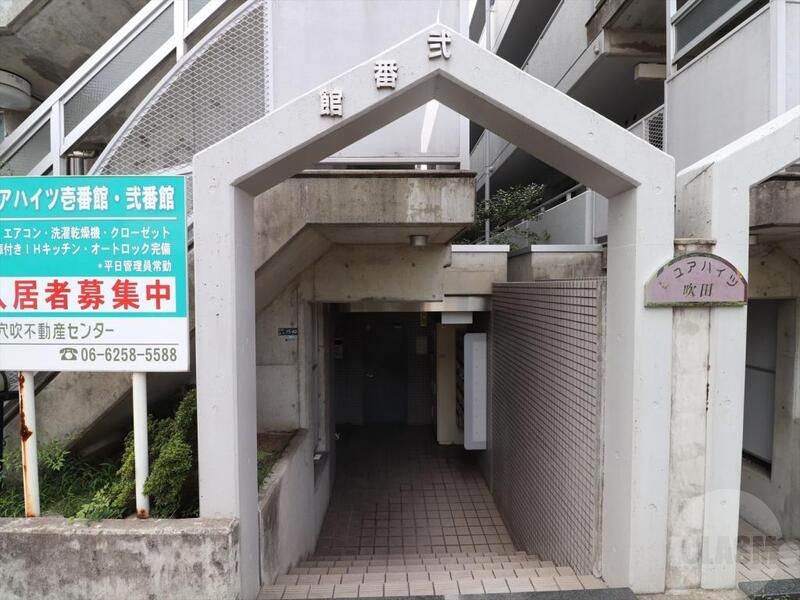 エントランス　オートロック付きで安心です