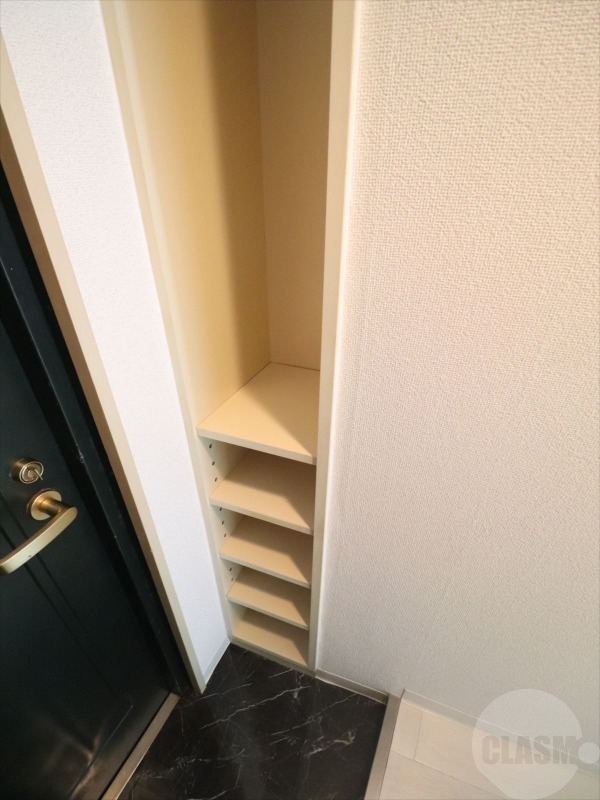 収納　シューズボックス