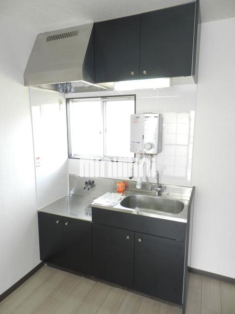 キッチン　キッチンには窓があり、明るく換気できます