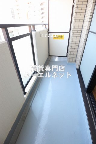 バルコニー　バルコニー付きで採光＆風通し良好！