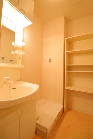 洗面設備　忙しい朝には欠かせない洗面所です