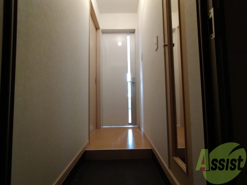 玄関　玄関です。白を基調としていて清潔感があります！