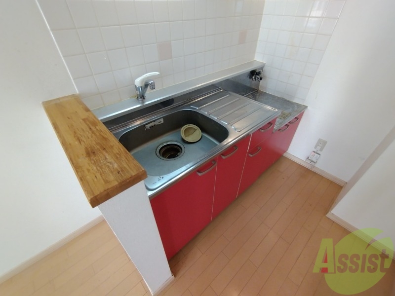 キッチン　キッチンです。ご自身でコンロを設置していただけます。