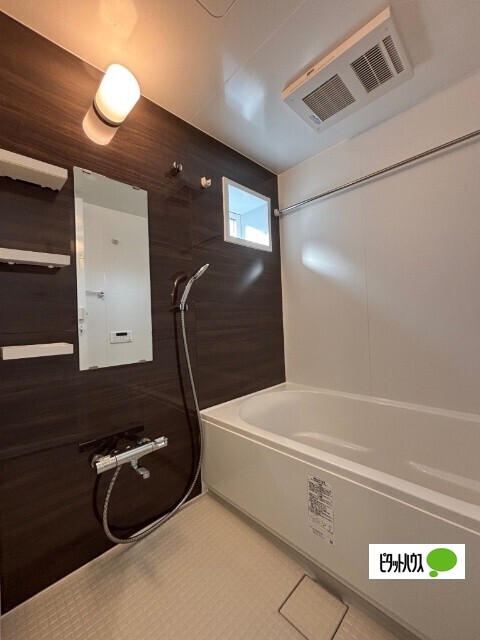 バス・シャワールーム　※別間取りの戸建て参考写真