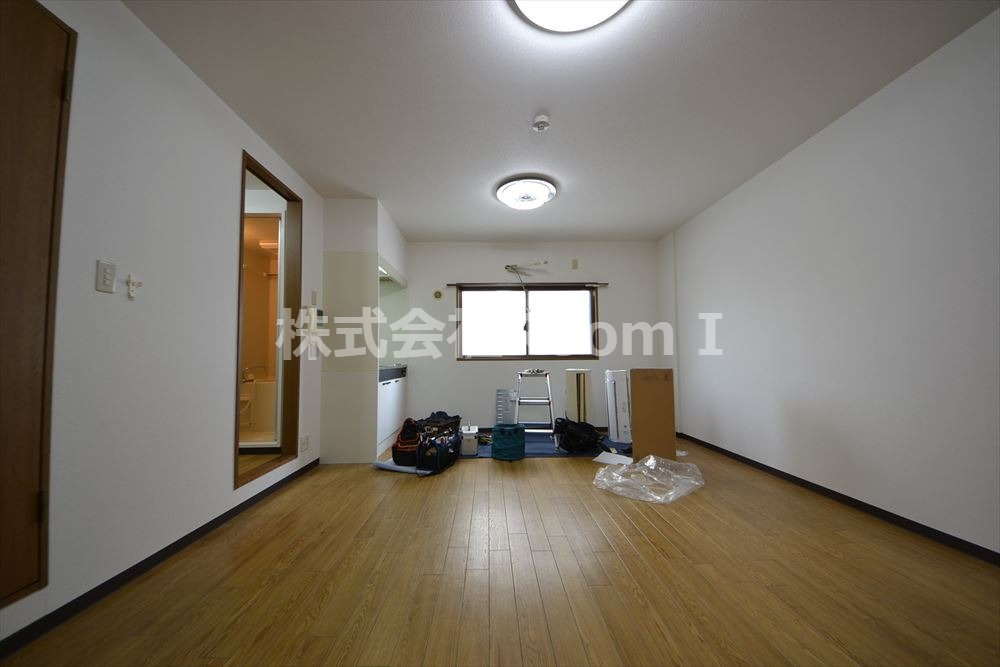 居室・リビング　こちらのリビングで趣味の時間をお楽しみください