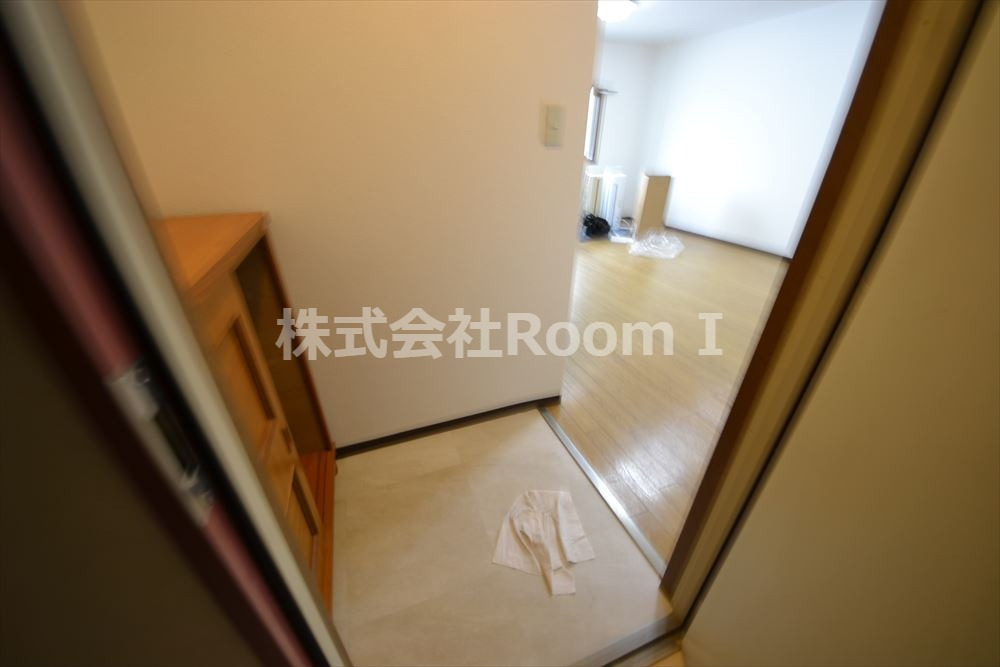 玄関　収納もある玄関です