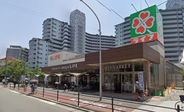 スーパー　ライフ朝潮橋駅前店（スーパー）まで185m