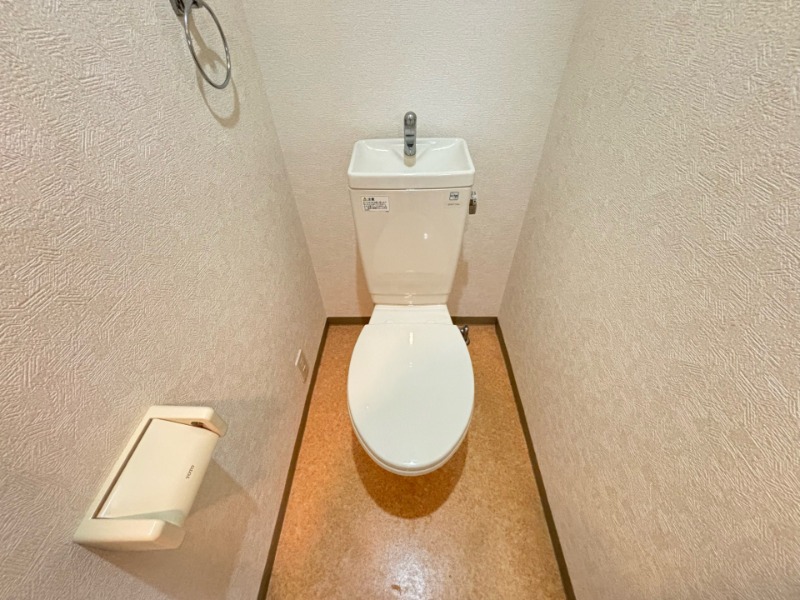 トイレ　別号室