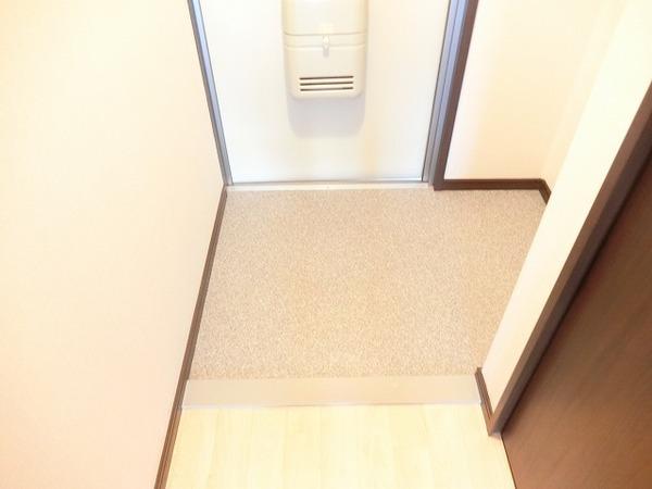 玄関　シューズボックスあり！