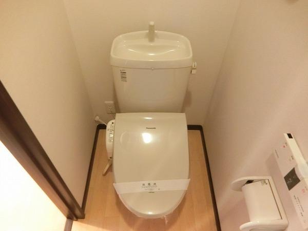 トイレ　ウォシュレット