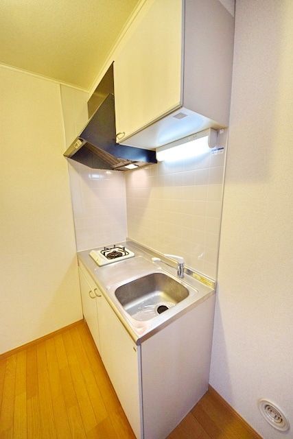 キッチン　★★2面採光で明るいお部屋★★