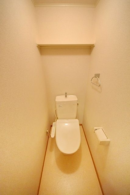 トイレ　★★2面採光で明るいお部屋★★