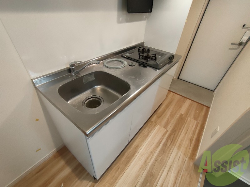 キッチン　キッチンは綺麗で調理スペースもしっかりございます。