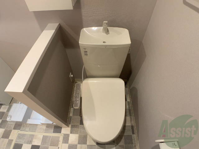 トイレ　トイレは綺麗でウォッシュレットも付いて快適にお使い頂けます。